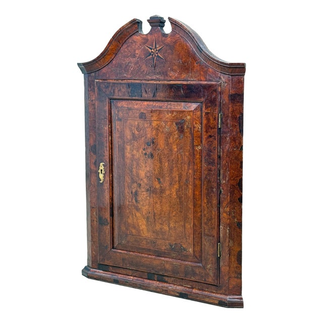 Queen Anne Burr Walnut Hanging Corner Cabinet, 1710 For Sale