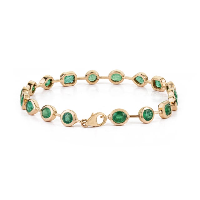 Metal Designer 6.13ct Mixed Cut Bezel Set Emerald Contemporary Bracelet in 14k Gold For Sale - Image 7 of 18