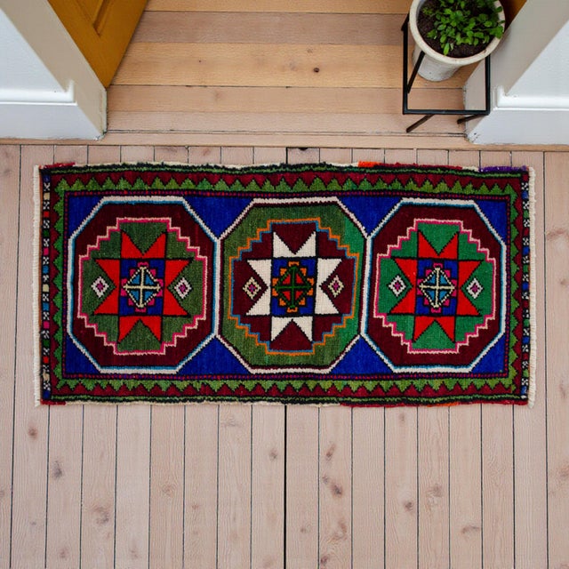 Rustic Hand Knotted Oushak Rug. Colorful Rug, Bath Mat, Laundry Decor 1'5" X 3' For Sale - Image 3 of 9
