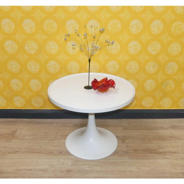 Tulip Side or Coffee Table, 1970s For Sale - Image 10 of 10