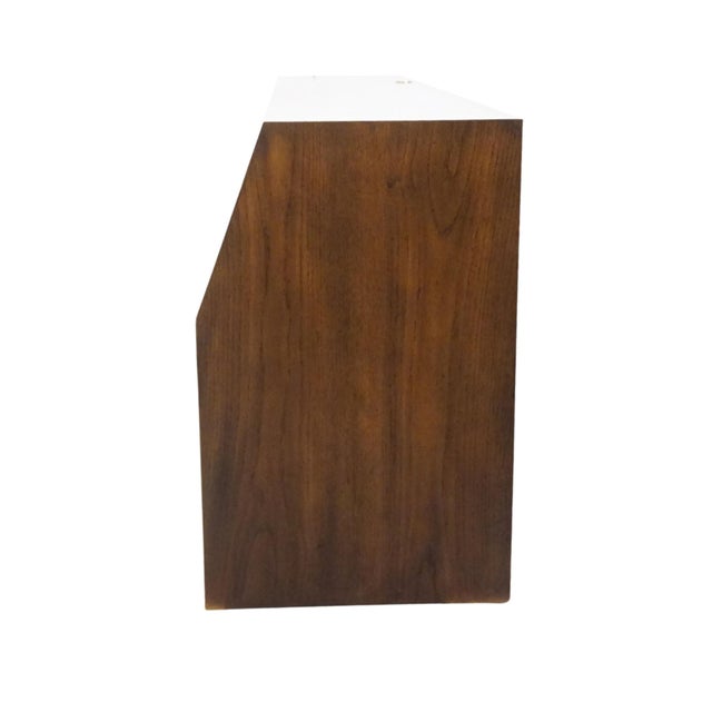 Henredon Furniture Scene One Solid Walnut Italian Campaign Style King Size Storage Headboard 9100-12a For Sale - Image 10 of 14
