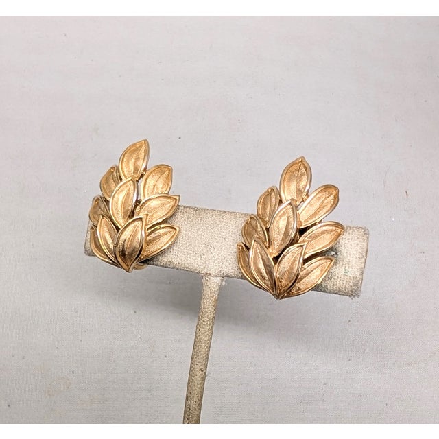 1960s Vintage 1966 Signed Crown Trifari Goldtone Leaves Clip Earrings -2 Pieces For Sale - Image 5 of 8