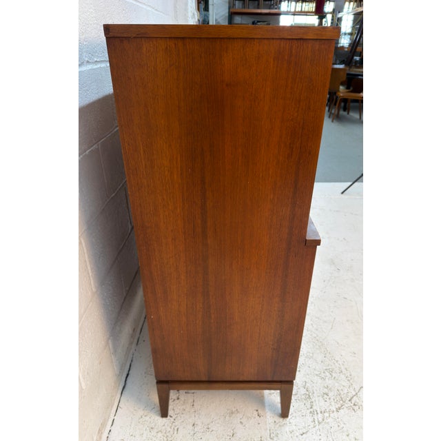 Brown Mid-Century Modern Six Drawer Walnut Highboy Dresser For Sale - Image 8 of 15