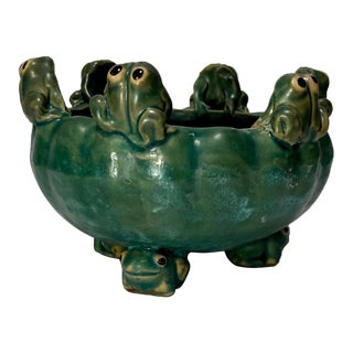 Vintage Majolica Style Green Frog Drip Glaze Round Footed Planter For Sale