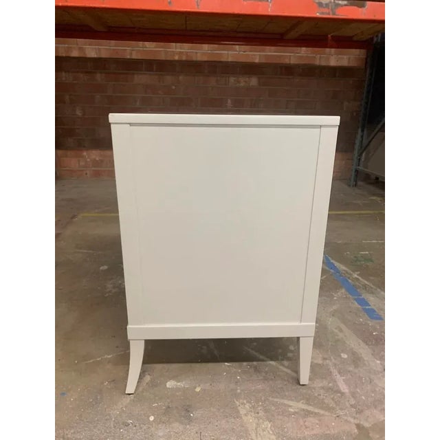 Wood Caracole Fluted Nightstand in Gray Painted Wood With Integrated Tray & Bottom Drawer For Sale - Image 7 of 10