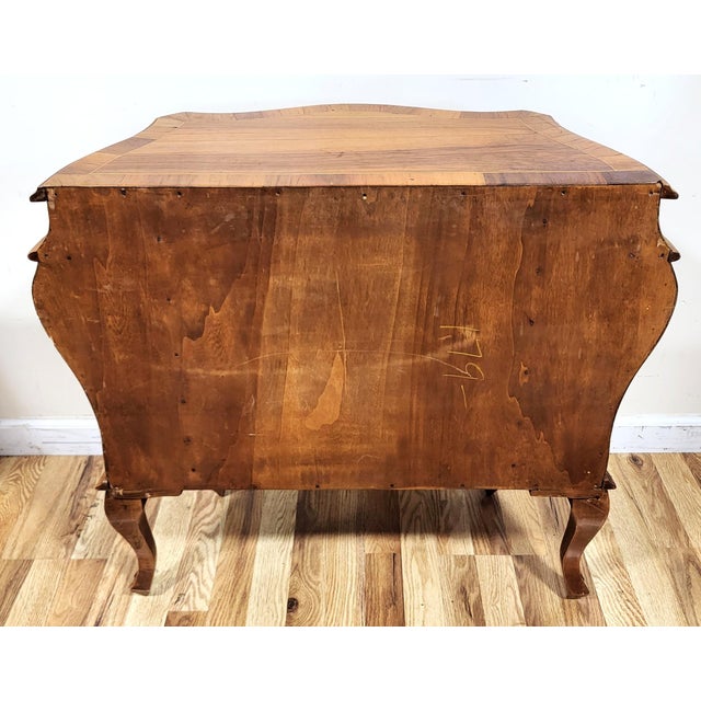 Vintage Italian 20th C Venetian Bombe Walnut & Olivewood Chest Commode For Sale In New York - Image 6 of 11