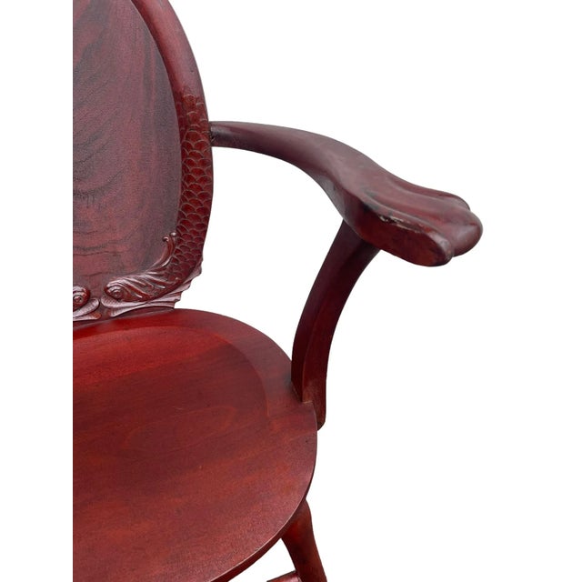 Antique Red Flame Mahogany Hand Carved Fish Scale Settee For Sale In New York - Image 6 of 13