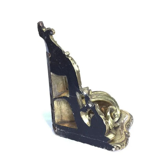 19th Century Gilded Corner Wall Bracket For Sale - Image 6 of 12