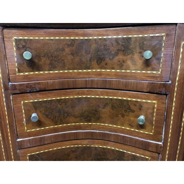 French chest of drawers of the 50s Very good state of preservation Measures Height 135 cm x 35 cm depth x 60 cm length.