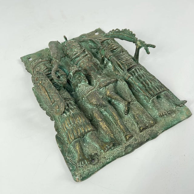 Early 20th Century Benin Bronze Adorned Cast Plaque For Sale In Denver - Image 6 of 6