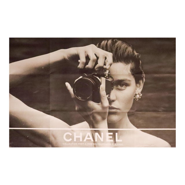 2022 Original Chanel Runway Poster - Collection Prêt-À-Porter Printemps-Été 2022 For Sale