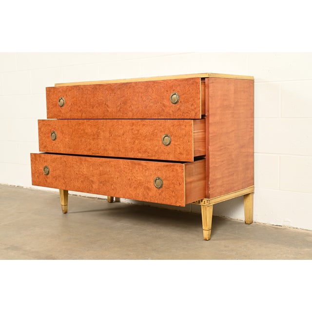 Romweber Style French Regency Louis XVI Burl Wood and Parcel Painted Three-Drawer Dresser Chest, Circa 1940s For Sale In South Bend - Image 6 of 17