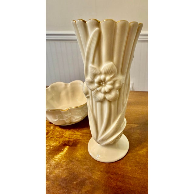 Mid-Century Modern Late 20th Century Set of 4, Lenox Certified Ivory Daffodil Vases For Sale - Image 3 of 12