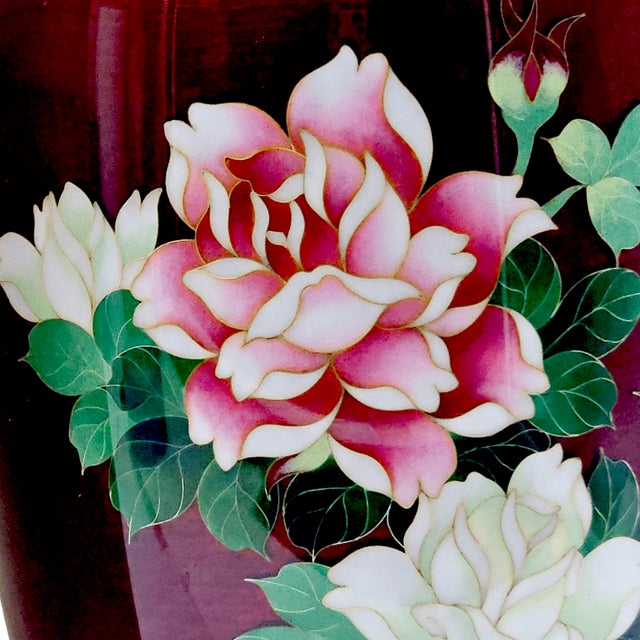 Ando Jubei Japanese Cloisonné Vase in Pigeon Blood Red With Peonies, Signed & Boxed For Sale In San Francisco - Image 6 of 8