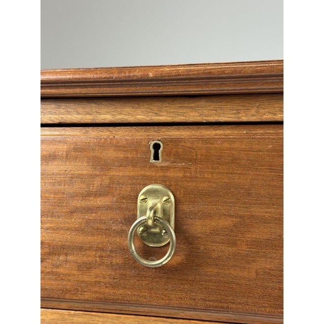 Chest of Drawers in Mahogany from Harrods For Sale - Image 10 of 17