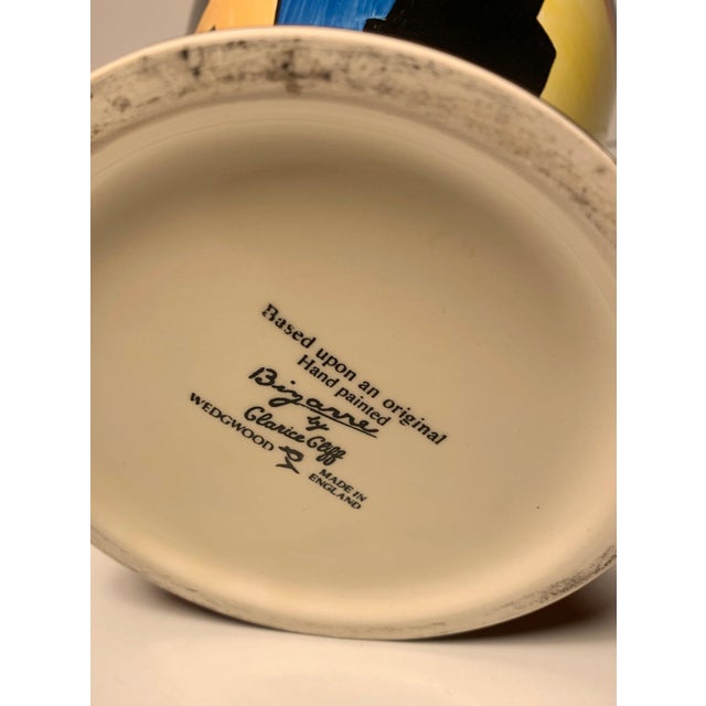 1990's Wedgwood Bizarre Sunray Meiping Vase by Clarice Cliff For Sale In Chicago - Image 6 of 7