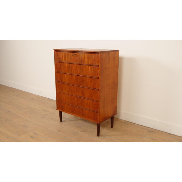 Mid-Century Modern Vintage Danish Chest of Drawers in Teak For Sale - Image 3 of 10