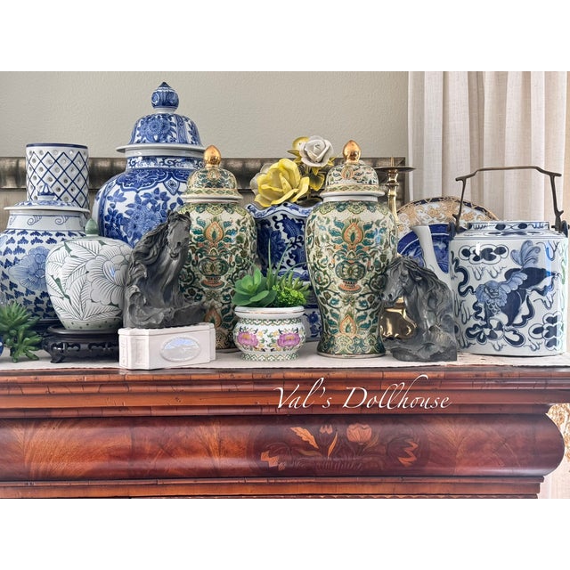 1960s Mid-Century Aegean Blue & Green Chinoiserie Ginger Jars - A Pair For Sale - Image 5 of 16