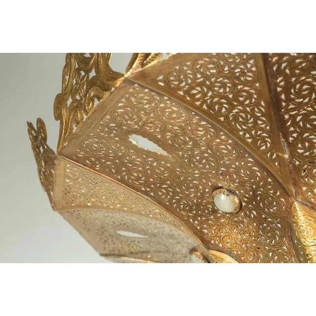 Vintage Moroccan Chandelier Polished Gold Brass in Alberto Pinto Moorish Style For Sale - Image 4 of 10
