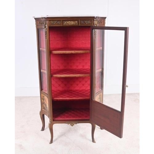 French Painted Display Cabinet from Vernis Martin, 1900s For Sale - Image 6 of 13