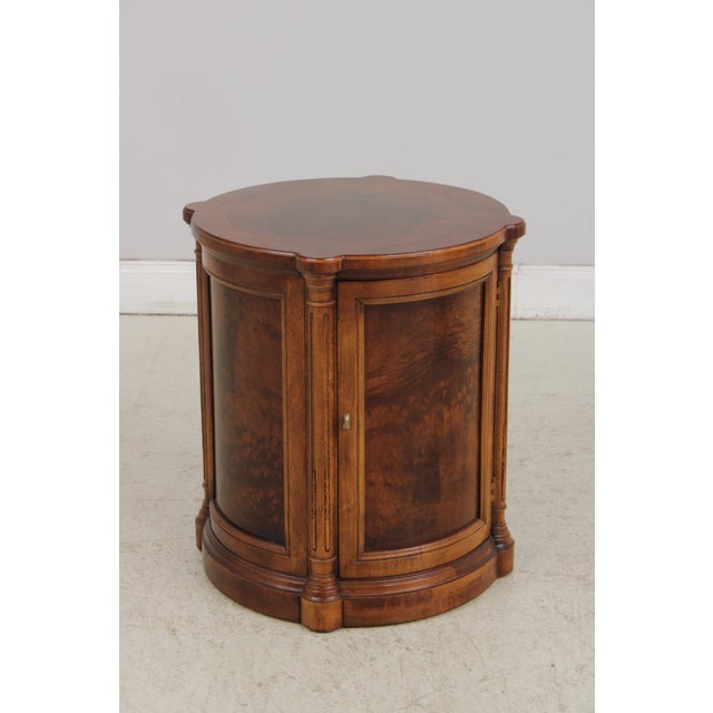 Henredon Pair Henredon Round Walnut Living Room Lamp End Tables For Sale - Image 4 of 16