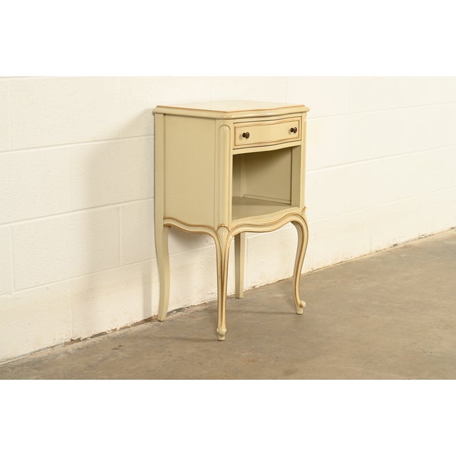 Drexel Drexel French Provincial Louis XV Cream Lacquered and Gold Gilt Nightstand, Circa 1950s For Sale - Image 4 of 15
