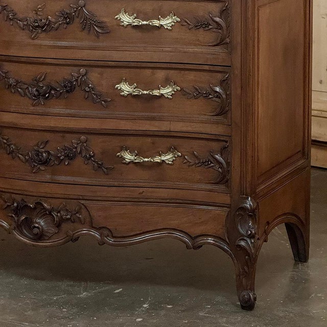 19th Century French Walnut Commode With Rouge Marble Top For Sale - Image 10 of 17