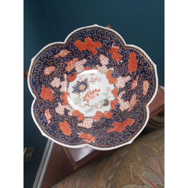 Blue, Red and Gold Porcelain Bowl Hand Painted by Yuet Tung China Works Hong Kong For Sale In Indianapolis - Image 6 of 9