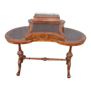 Early 19th Century Antique English Burl Walnut Ladies Desk Writing Table Leather Flip Top