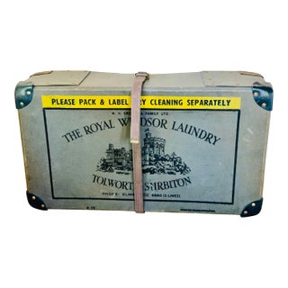 Early 20th Century Vintage English Laundry Mailing Box For Sale