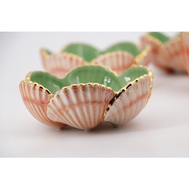 Mid-Century Modern Portuguese Majolica Set of Six Seashell Bowls and a Seashell Box , Studio Pottery For Sale - Image 10 of 17