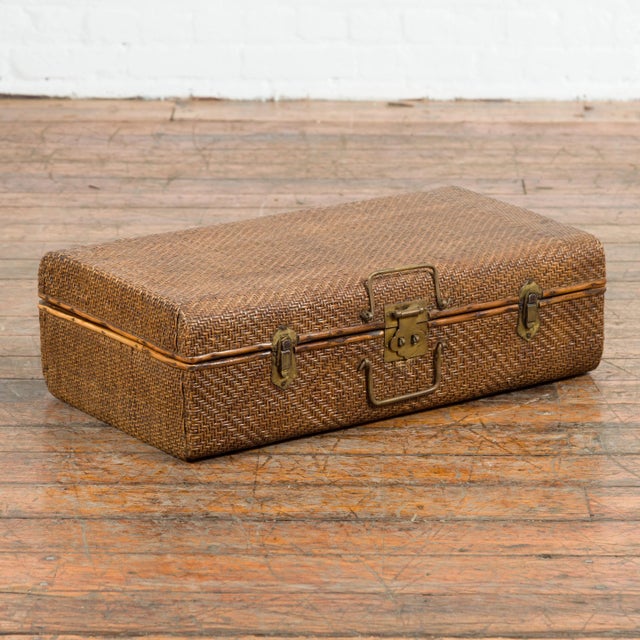 Indian Vintage Bamboo and Woven Rattan Suitcase with Brass Hardware For Sale In New York - Image 6 of 13