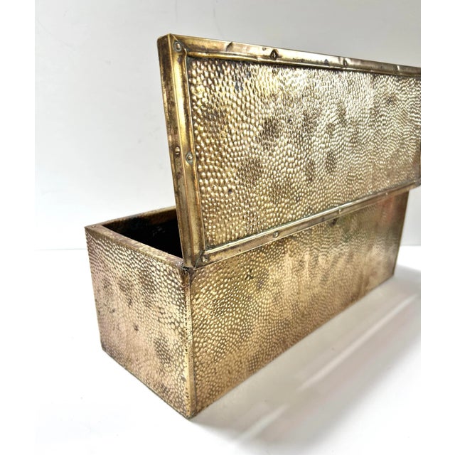 Brass Vintage Hammered Brass Repoussé Box – Hollywood Regency Decorative Box – Coffee Table Storage For Sale - Image 8 of 11