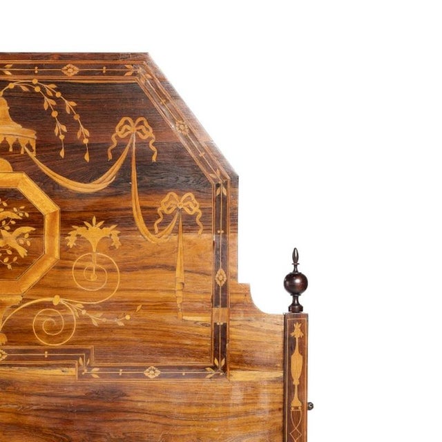 19th Century Queen Maria Bed in Fine Wood For Sale - Image 4 of 6
