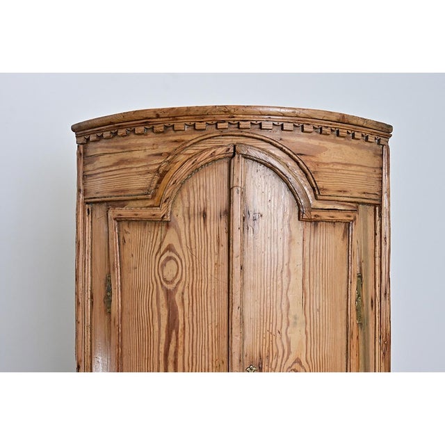 Swedish 19th Century Pine Wall Mounted Corner Cabinet For Sale In Baton Rouge - Image 6 of 12