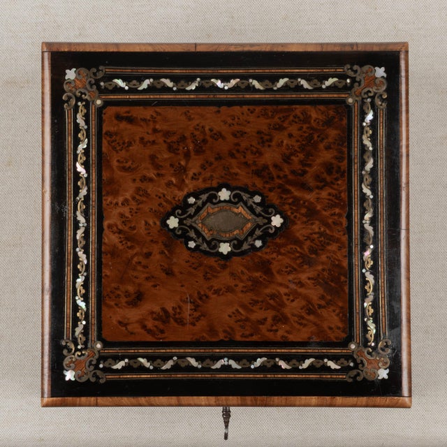 French 19th Century Napoleon III Marquetry Box, Mother of Pearl Inlay For Sale - Image 3 of 10