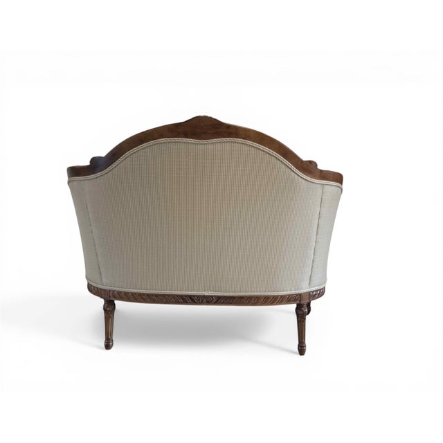 Vintage Thomasville French Provincial Carved Wood Settee For Sale In Miami - Image 6 of 18