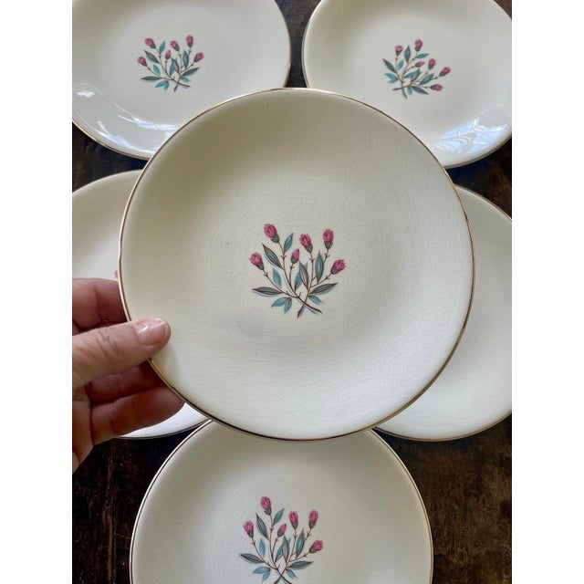 1962 Set of Six (6) Wedgwood Pink Hope 6 7/8” Plates For Sale In Chicago - Image 6 of 9