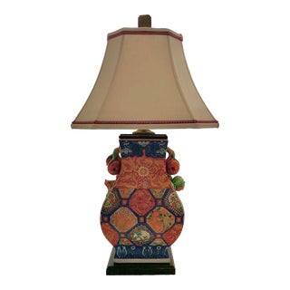 Late 20th Century Imari Vase Asian Folk Art Design Lamp With Fruit Accent Oriental Decor For Sale