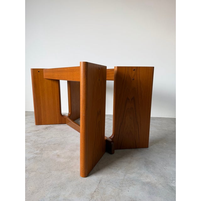 1970s Mid-Century Danish Modern Ansager Møbler Teak Expandable Dining Table With Two Leaves For Sale - Image 4 of 15