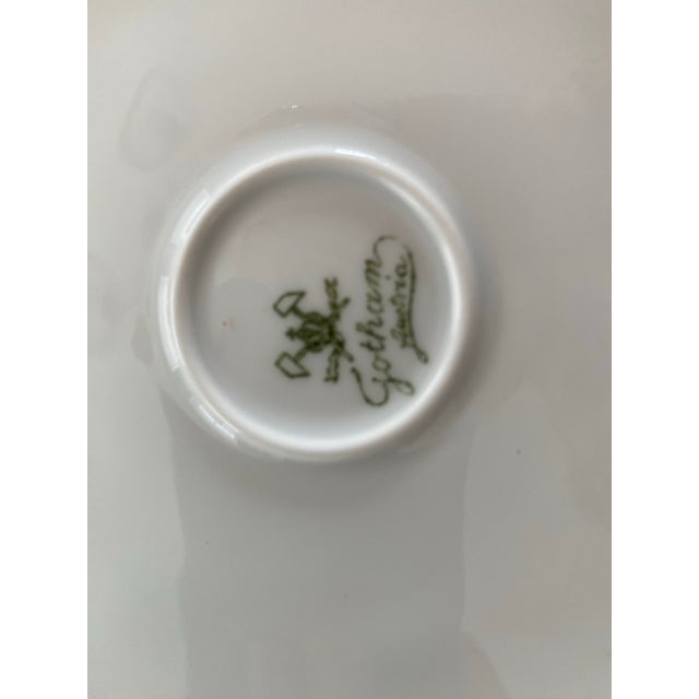 Set of 3 Blue and white botanical decorative plates 9x9x1. Y Gotham, Lustria