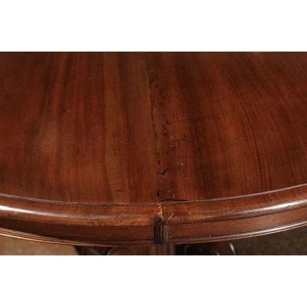 French Napoléon III Walnut Pedestal Table with Carved Feet from the 1850s For Sale In Atlanta - Image 6 of 7