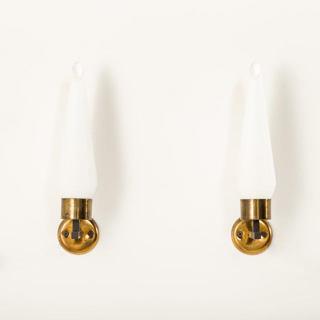 Italian Wall Scones in Opaline Glass and Brass from Stilnovo, 1960s, Set of 2 For Sale - Image 10 of 10