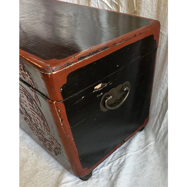 Late 19th Century Chinese Lacquered Chest For Sale In New York - Image 6 of 6