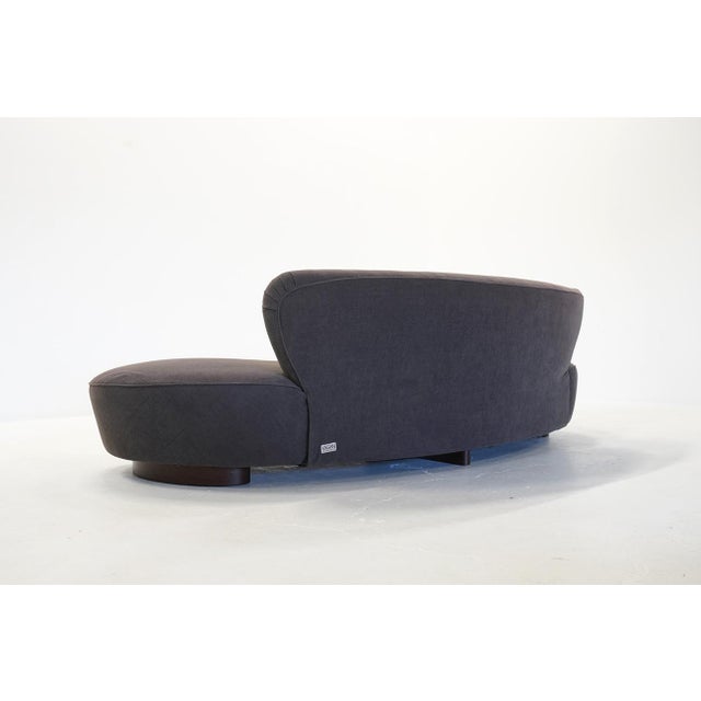 New York Collection Serpentine Sofa by Vladimir Kagan, 1990s For Sale - Image 3 of 15