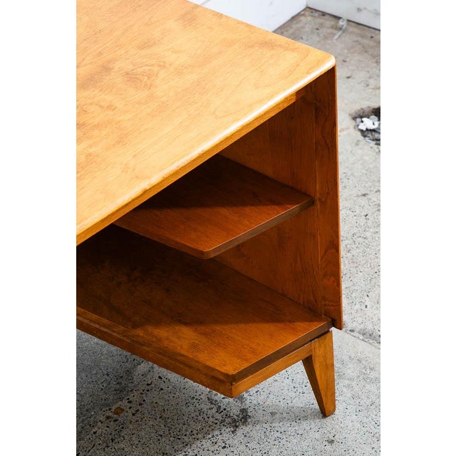 1960s Mid Century Modern Desk Blonde Shelf Maple Wood Heywood Wakefield Drawers Office For Sale - Image 9 of 12