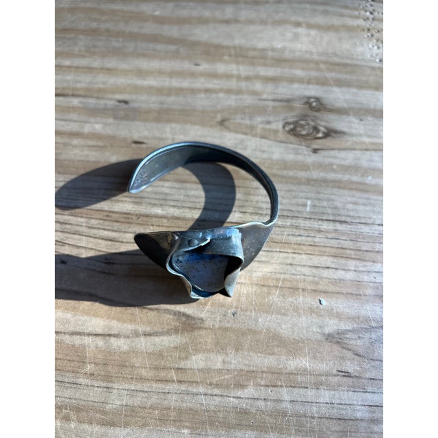 1970s Small Vintage Roger and Sonaa Silver Wrist Cuff With Stone For Sale - Image 5 of 12