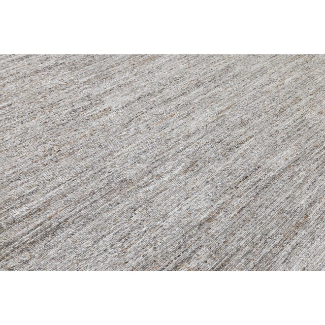 Modern Marbled Grey Soumak Pet Rug Eco-Friendly & High-Traffic 8x10 For Sale In New York - Image 6 of 10