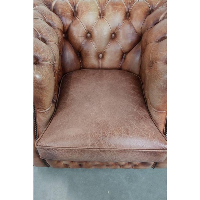 English-Style Chesterfield Club Chair in Cowhide Leather For Sale - Image 6 of 17