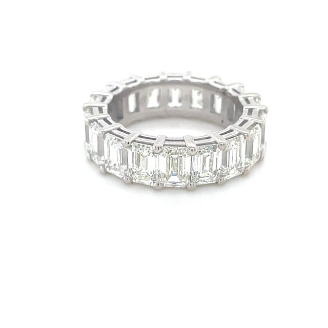 Contemporary 9.33 Carats Diamond Eternity Band, Platinum, Size 6.5 For Sale - Image 3 of 4